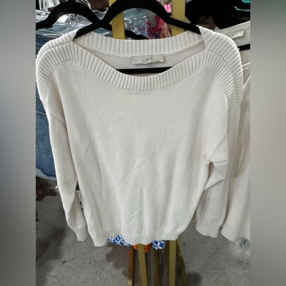 LOFT Women's Elegant Cream Scoop Neck Sweater